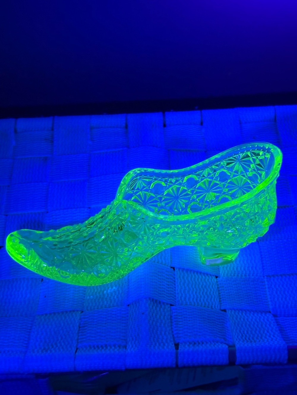 VTG Vaseline Duncan Glass Slipper Shoe Stamp Pat.Oct 19/86 Glows Lace Holes 6X3”
